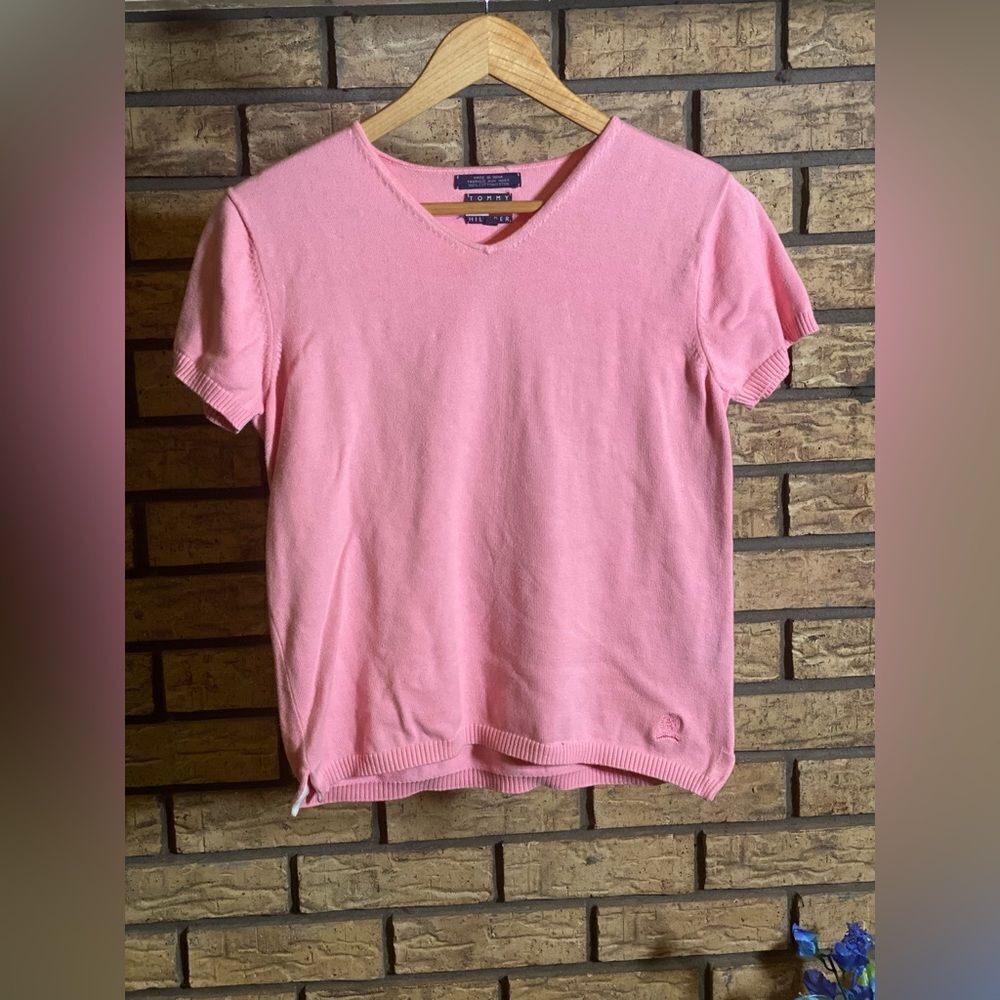 ‎Tommy Hilfiger sweater shirt size small pink